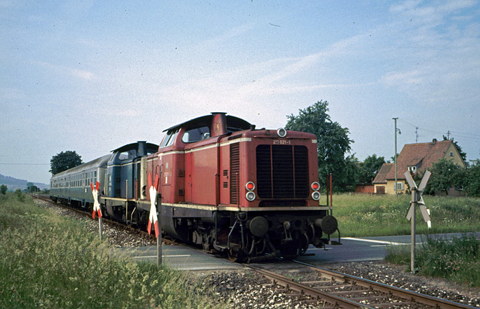 211 021 und 211019 Hartershofen 1982