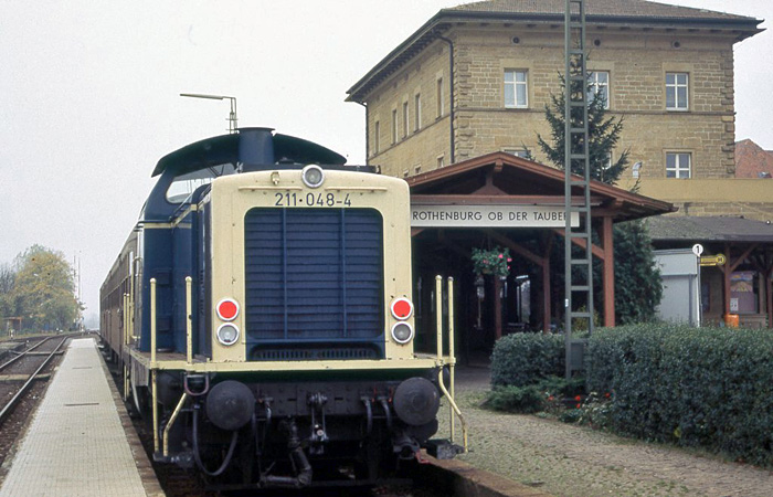 211 048i in Rothenburg 1988