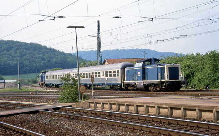 212 268 und 212 064 Steinach 1994