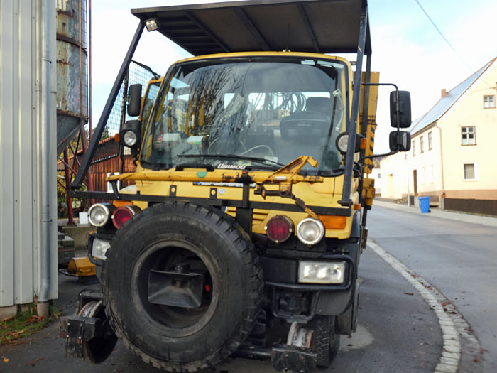 Certis Zweiwege-Unimog abgestellt in Marktoffingen- Nov. 21