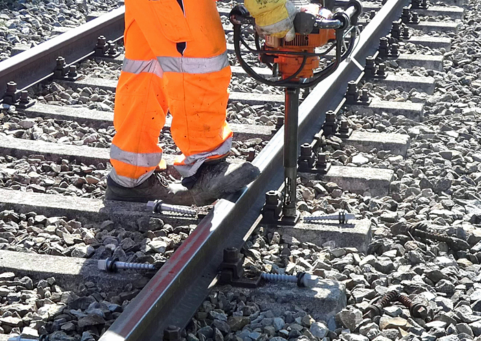 ehemaiger Bahnbergang B 25 - Vorfhrung Edilon