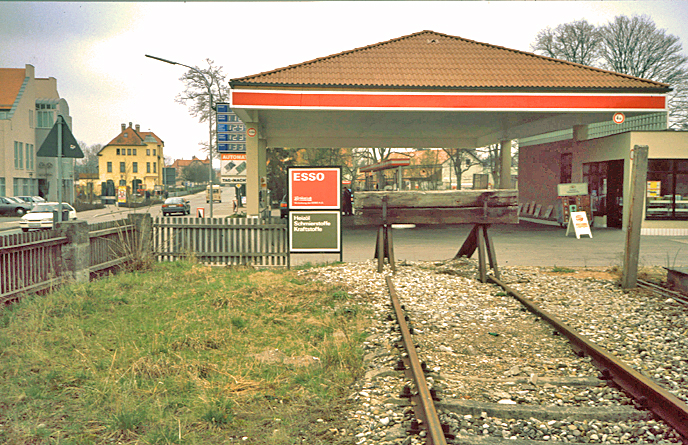 Prellbock nach dem der Tankstelle