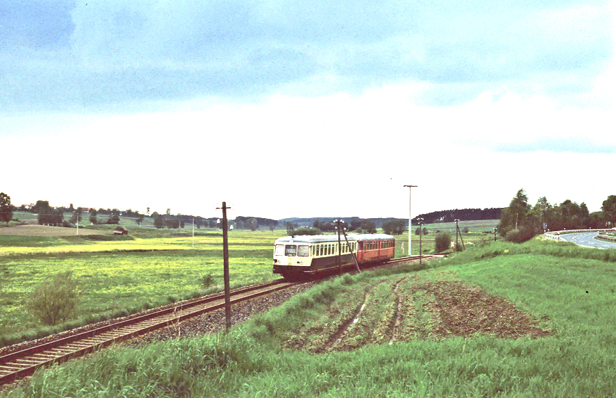 Akkutriebwagen bei km 32,1