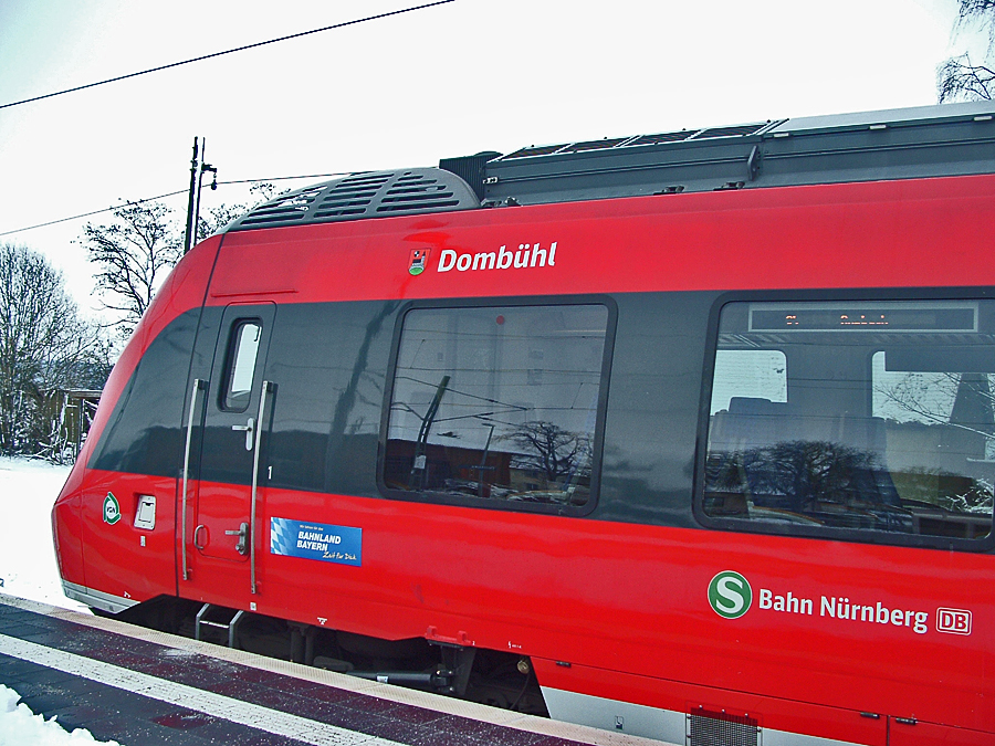 S-Bahnzug am 18.12.17 Dombhl