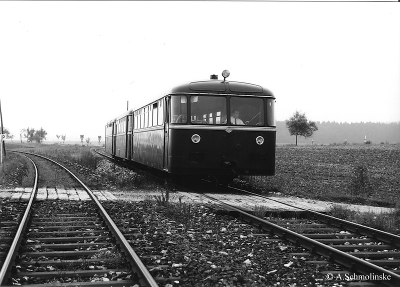 VT 95 aus Rothenburg Einfahrt in Schillingsfrst 1971