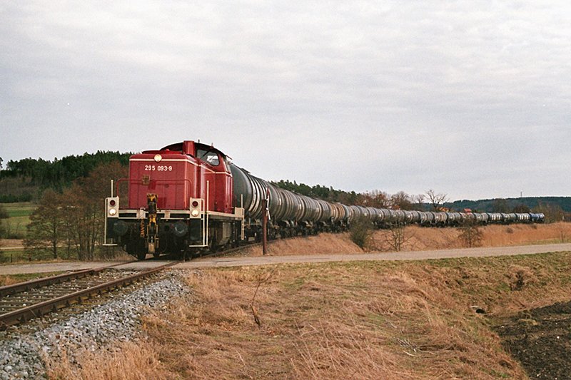 Kesselwagenzug Dombhl 11.3.17 - Bild MR