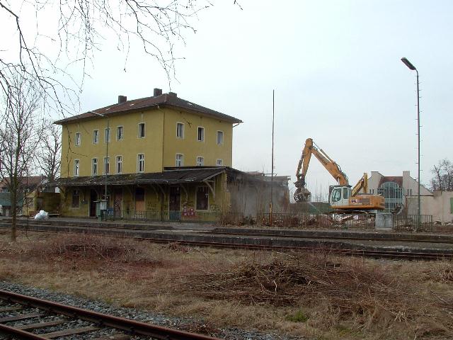 Abriss des angebauten Warteraumes