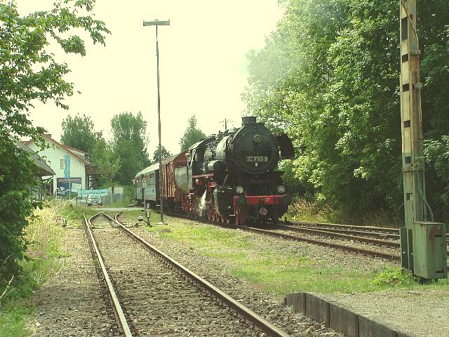 52 8168-8 Bahnbergang Feuchtwangen Juni 2008