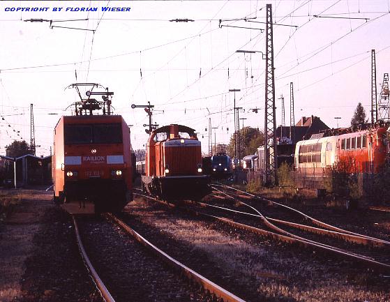 152 112-9 mit 212 100-2 und 185 524 in Nrdlingen