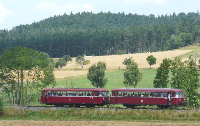 VT 98 Pfalzbahn am 27.7.2008 bei Bortenberg