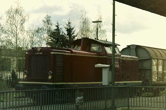 V 1001365 auf der Fahrt nach Dorfgtingen beim Halt in Dinkelsbhl