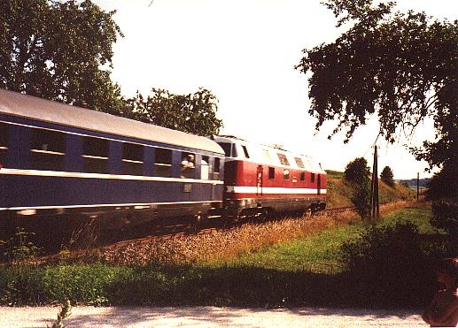 V 228 am bergang Deuenbach 1994