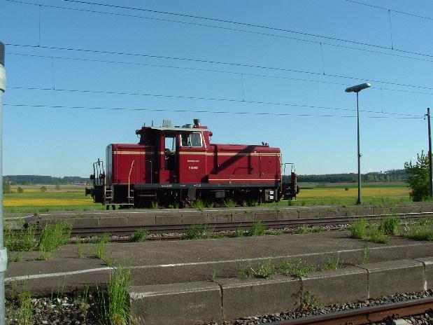 V60 860 auf Gleis 4 in Dombhl - 28.5.08