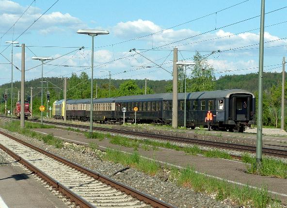 Dispolok ER 20-003 und V60 860 bei Rangierarbeiten in Dombhl - 12.5.08