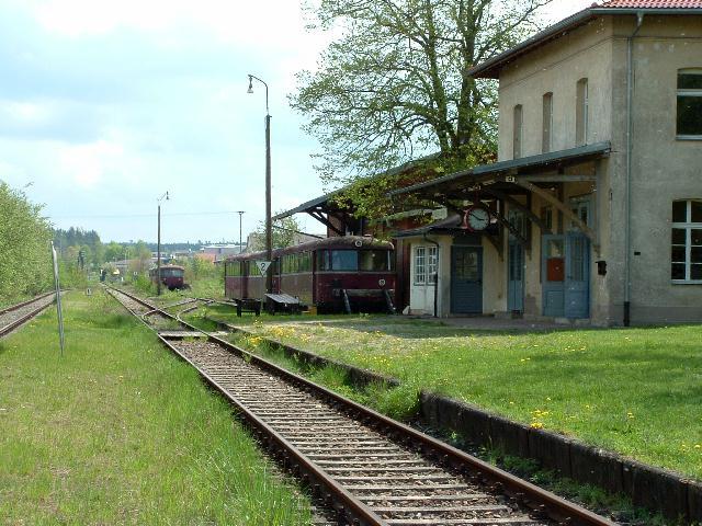 Schienenbusse im Bahnhof Wilburgstetten - Mai 2004