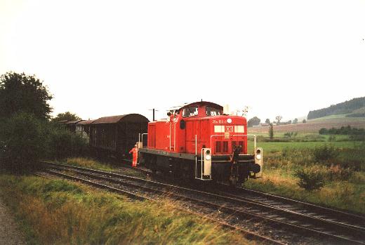 290 150-8 rangiert am Anschlussgleis in Dorfgtingen